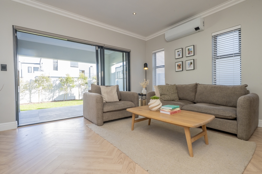 3 Bedroom Property for Sale in Sandown Western Cape
